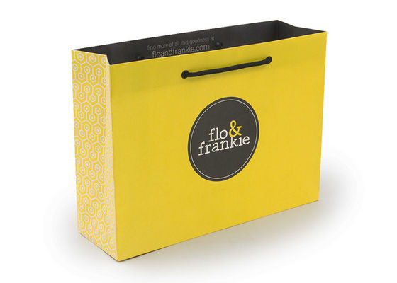 Bom preço O amarelo reciclou os sacos de papel impressos com serviço do OEM do punho da corda do logotipo online