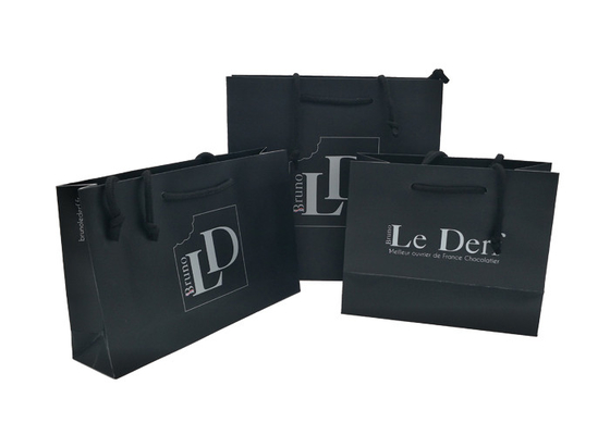 Good price Sacos de papel personalizados sustentáveis pretos, sacos de compras de papel com punhos on-line